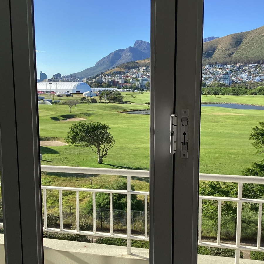 To Let 2 Bedroom Property for Rent in Mouille Point Western Cape